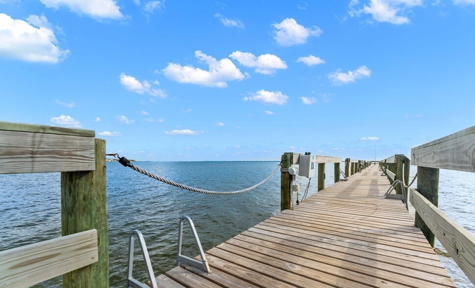More Photos Of 4845 Dixie Hwy NE, Palm Bay Restaurant For Sale