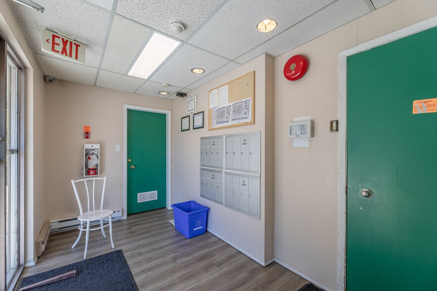More Photos Of 157 Wade Av W, Penticton Apartments For Sale
