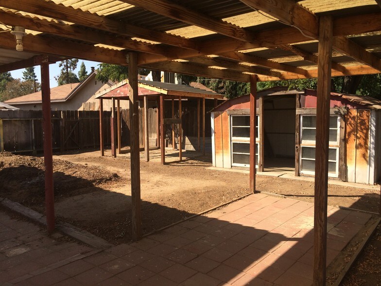 More Photos Of 338 Norris Rd, Bakersfield Multifamily For Sale