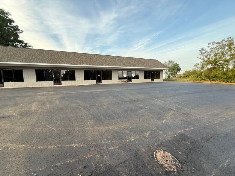 More Photos Of 320 E King St, King Unknown For Lease