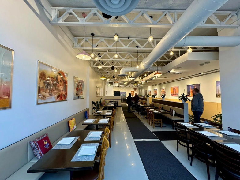 More Photos Of 1023-1025 W Belmont Ave, Chicago Storefront For Sale