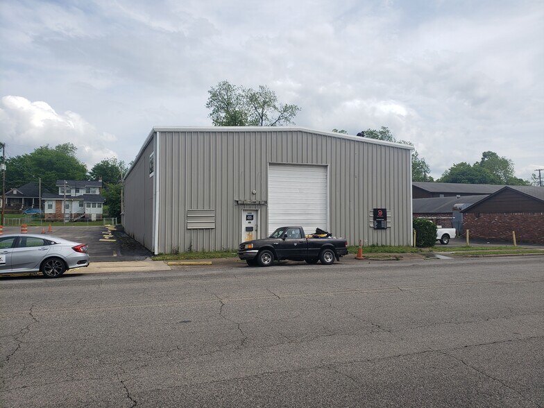 More Photos Of 1623 Carolina Ave, Bessemer Service For Lease