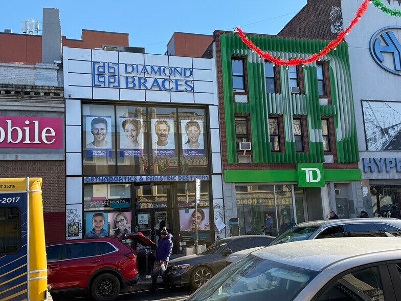 More Photos Of 22 Graham Ave, Brooklyn Storefront For Sale