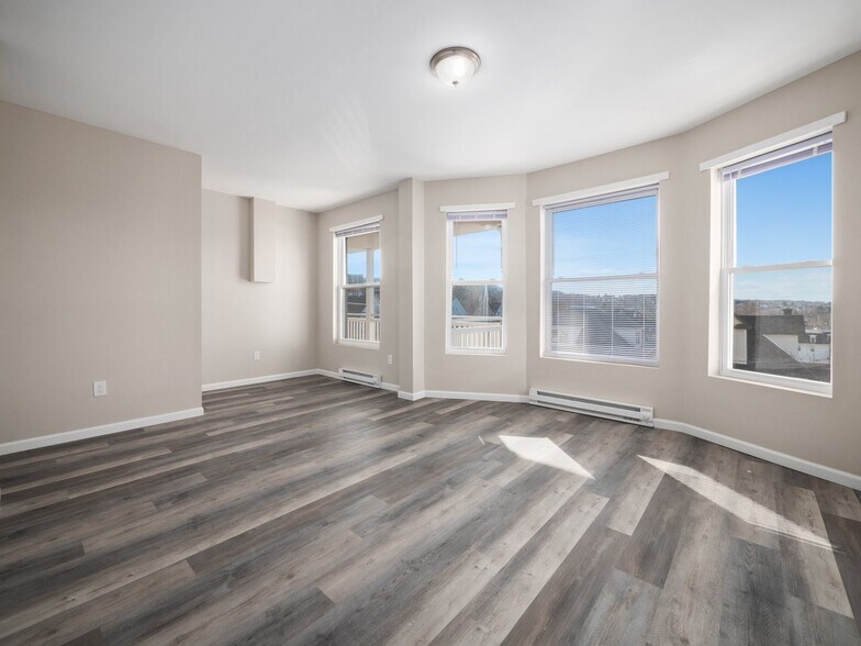 More Photos Of 1515 Vine St, Scranton Apartments For Sale