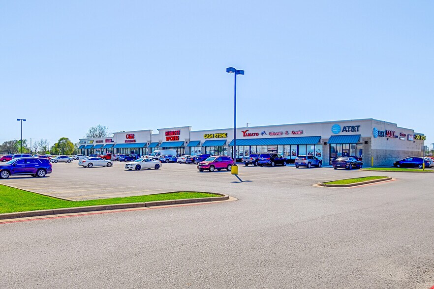 Primary Photo Of 4500 7th St, Bay City Storefront For Sale