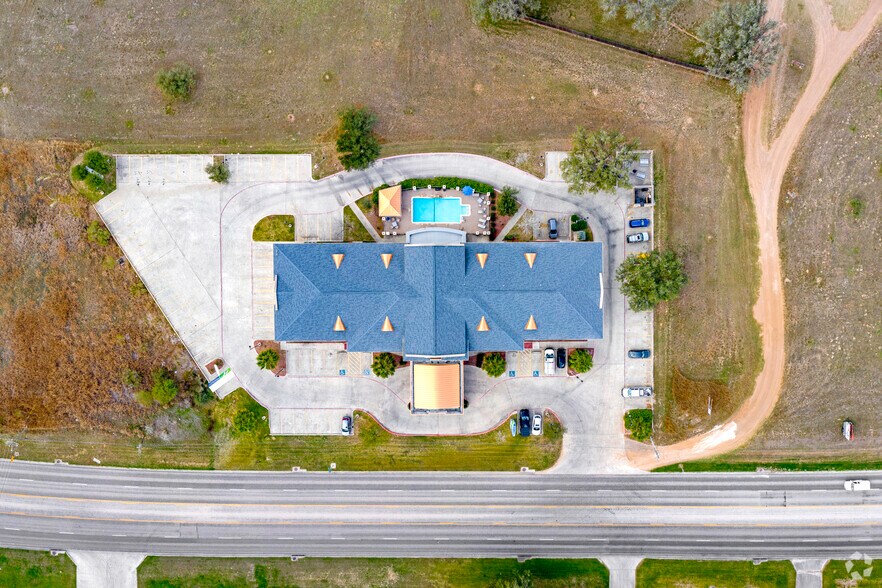 More Photos Of 2199 US 59, Beeville Hotel For Sale