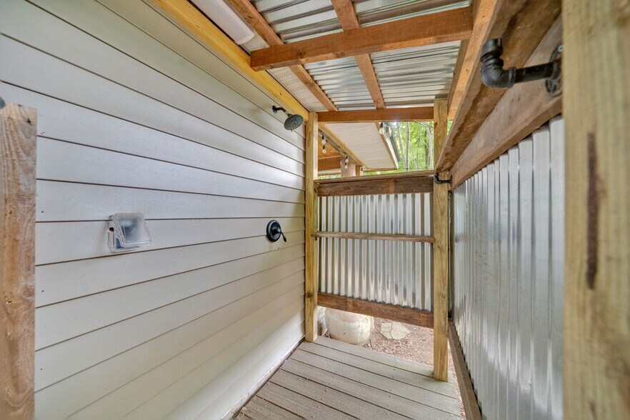 More Photos Of 5340 US-321, Butler Specialty For Sale