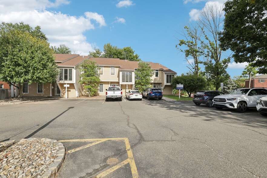 More Photos Of 362-364 Parsippany Rd, Parsippany Office For Sale