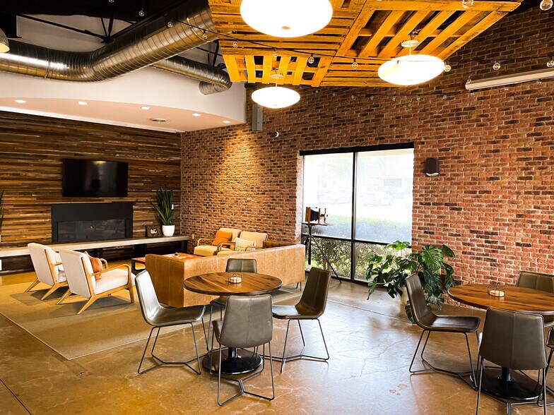 More Photos Of 710 Presidential Dr, Richardson Office For Lease