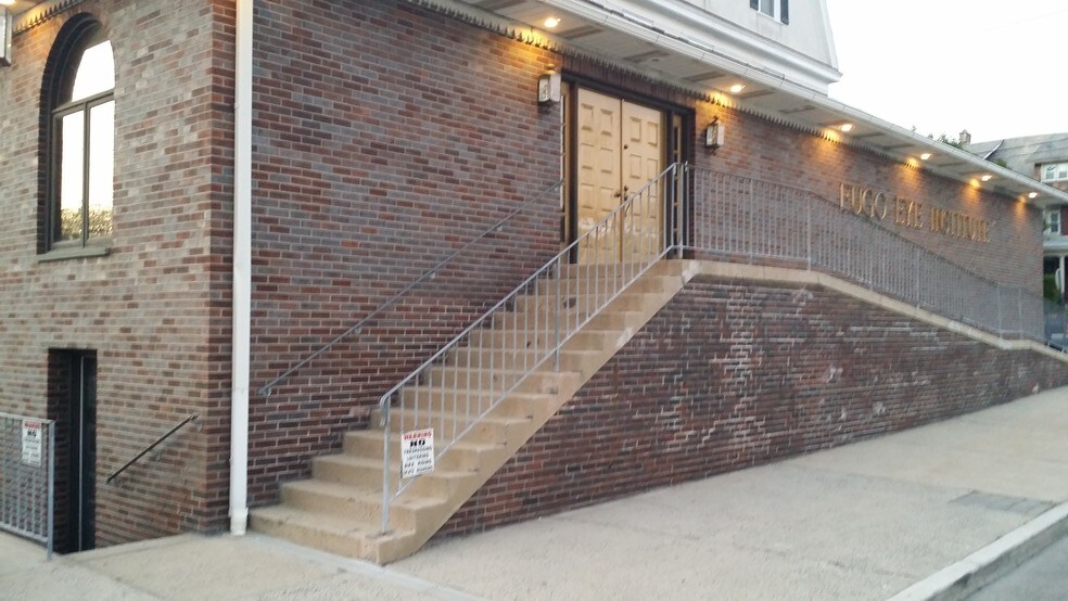 More Photos Of 100-102 W Fornance St, Norristown Medical For Sale