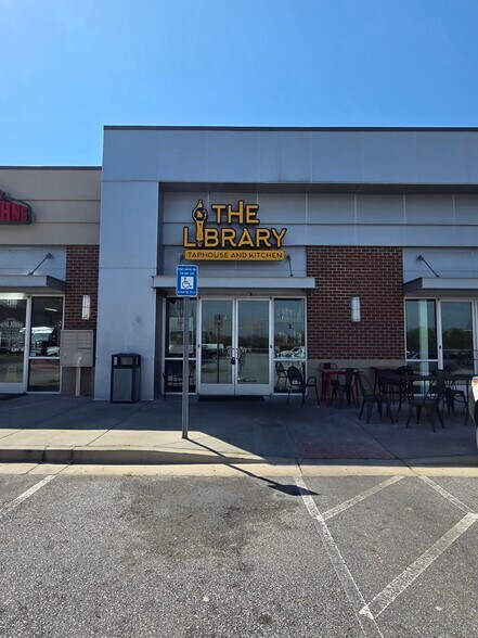 More Photos Of 1530 Mercer University Dr, Macon-Bibb Storefront Retail Office For Lease