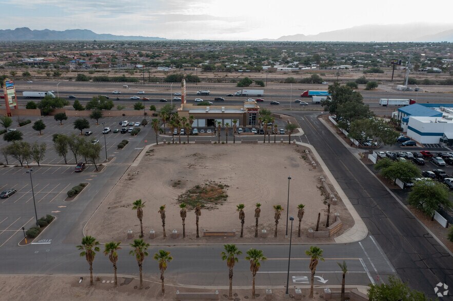 More Photos Of 8150 N Cortaro Dr, Tucson Unknown For Lease