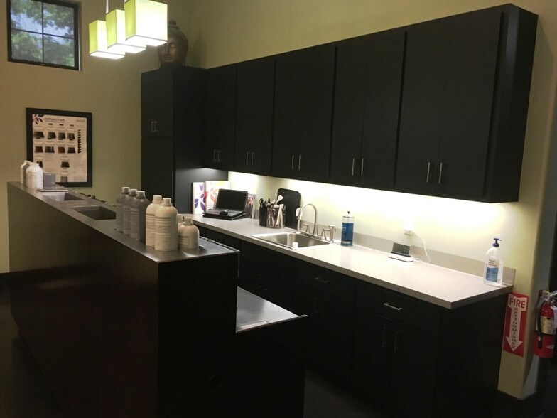 More Photos Of 6839 Old Jacksonville Hwy, Tyler Storefront Retail Office For Sale