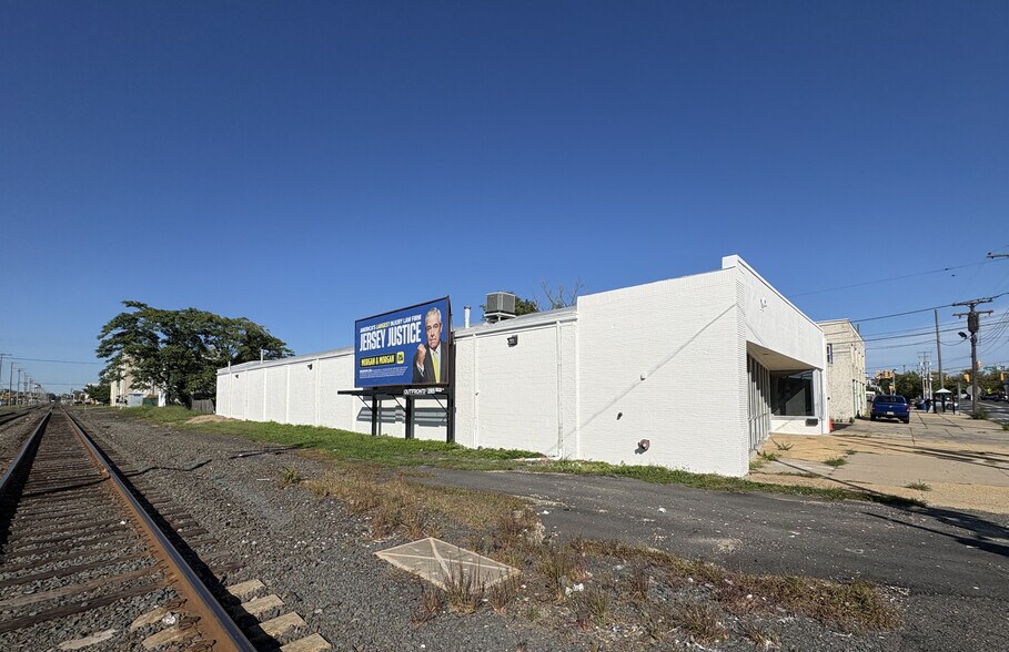 More Photos Of 815 Asbury Ave, Asbury Park Freestanding For Lease