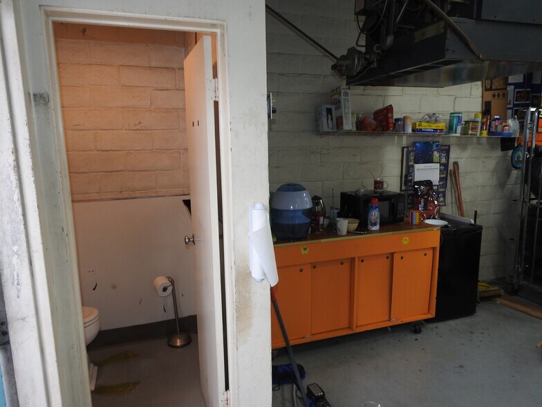 More Photos Of 6435 El Cajon Blvd, San Diego Storefront For Lease