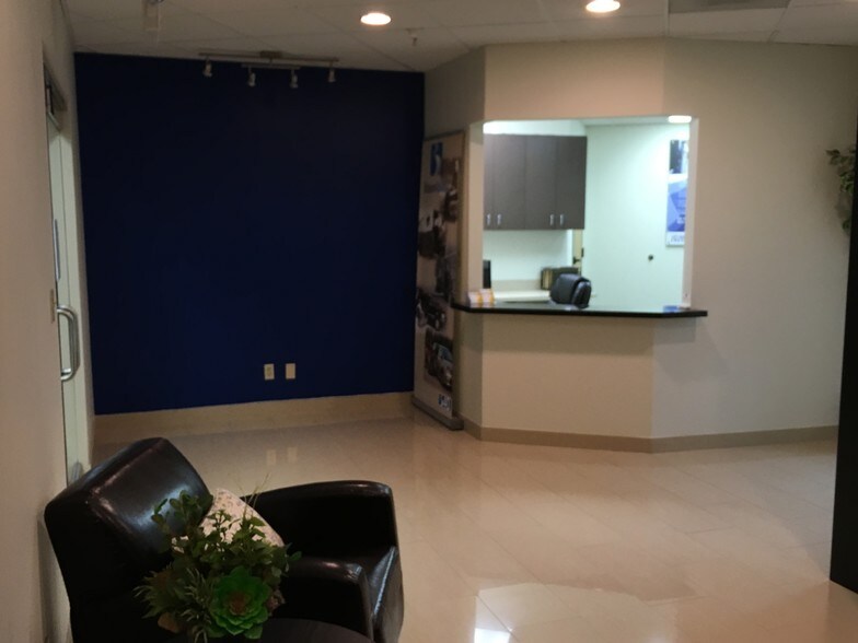 More Photos Of 16800 N Dallas Pky, Dallas Medical For Sale