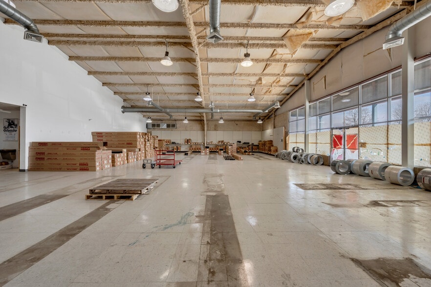 More Photos Of 25 Woodbury Hwy, Manchester Freestanding For Lease