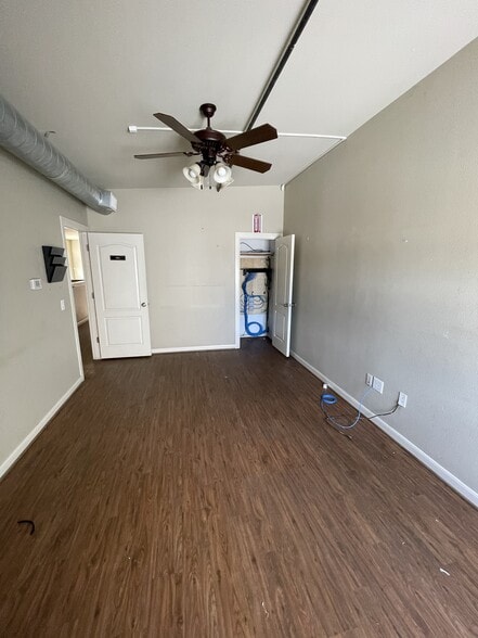 More Photos Of 801 E Mason, Mabank Industrial For Sale