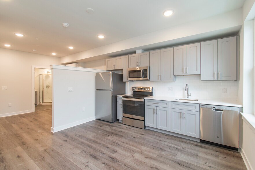 More Photos Of 19 S 44th St, Philadelphia Apartments For Sale