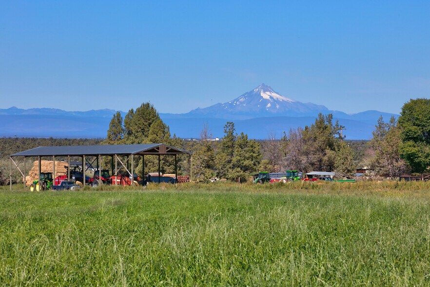 More Photos Of 11705 SW Shumway Rd, Powell Butte Specialty For Sale
