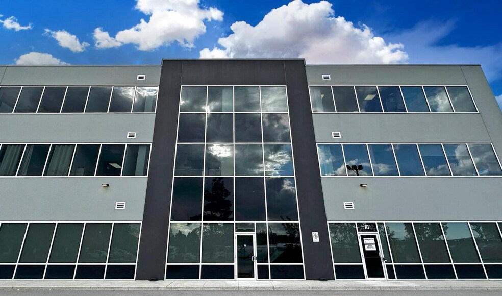 More Photos Of 2875 14th Av, Markham Office For Sale