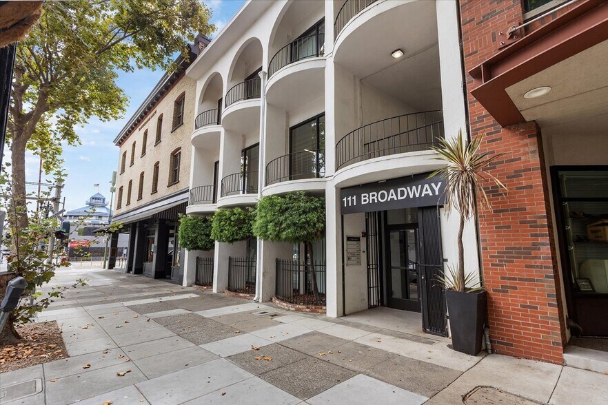 More Photos Of 111 Broadway, Oakland Office For Sale