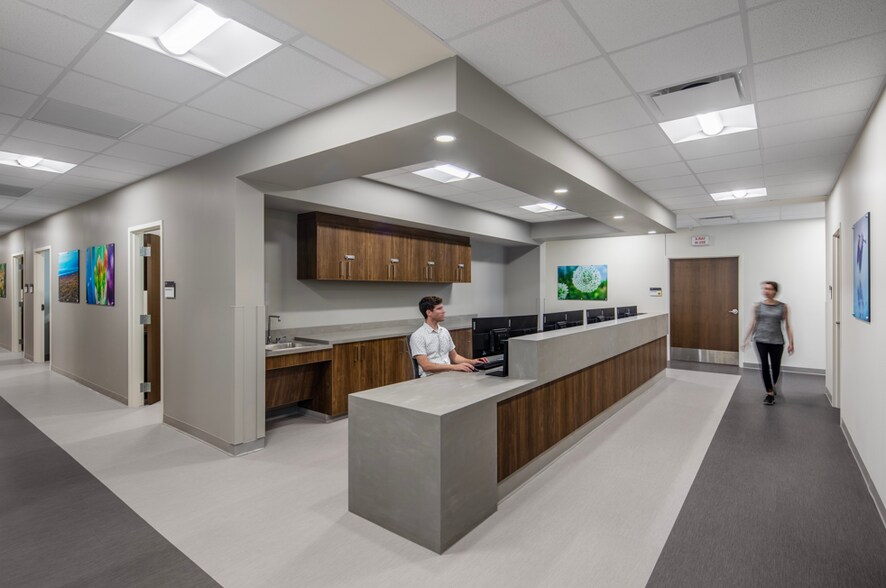 More Photos Of 1002 N Arnold Rd, Panama City Beach Medical For Lease