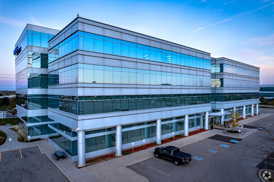 More Photos Of 7025 Langer Dr, Mississauga Office For Lease