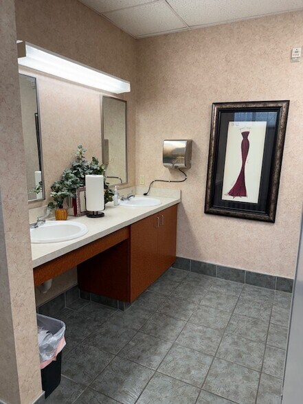More Photos Of 8026 US Route 60, Barboursville Office For Sale