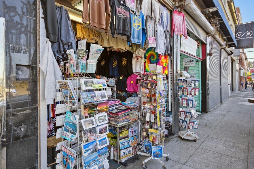 More Photos Of 757 Beach St, San Francisco Storefront Retail Office For Sale