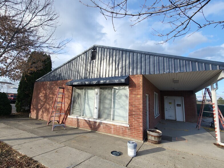 More Photos Of 415 E 3rd Ave, Post Falls Freestanding For Sale