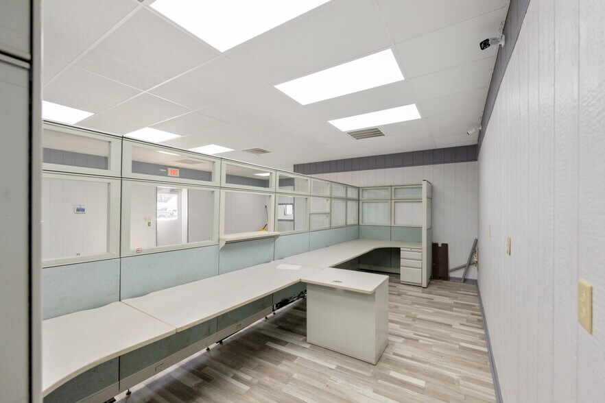 More Photos Of 19225 Main St W, Huntingdon General Retail For Sale