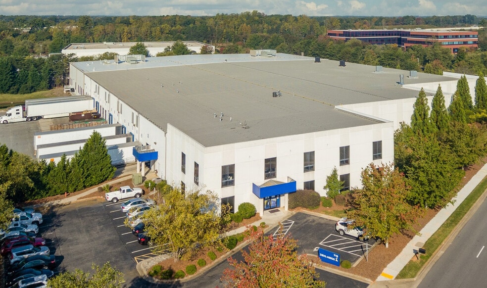 More Photos Of 719 N Regional Rd, Greensboro Warehouse For Lease