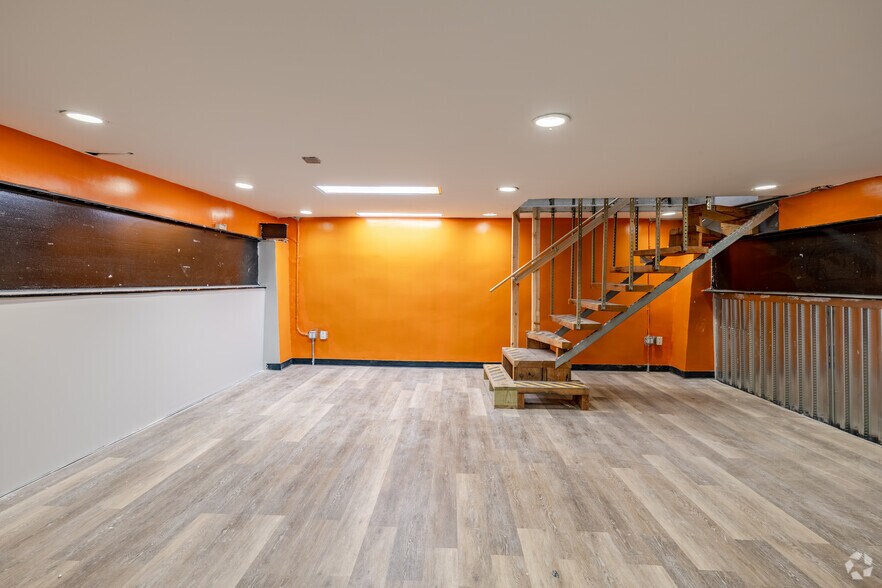 More Photos Of 910 Grand Ave, North Bergen Warehouse For Sale