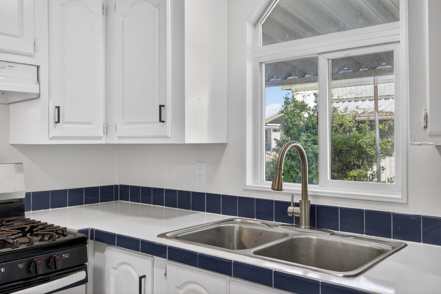 More Photos Of 402 Colin Kelly Dr, Roseville Apartments For Sale