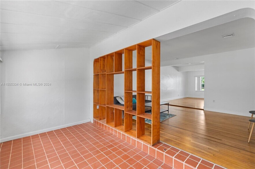 More Photos Of 1105 NE 119th St, Biscayne Park Apartments For Sale