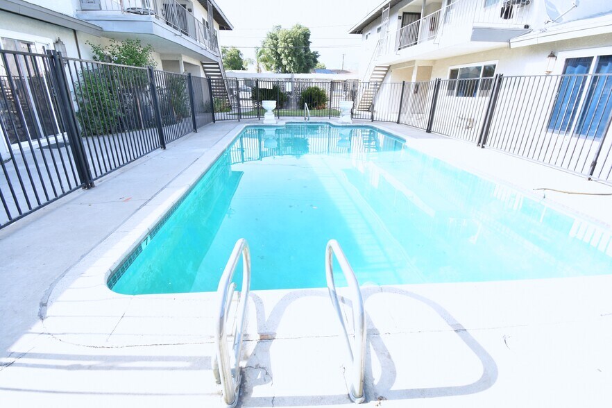 More Photos Of 25235 Pacific St, San Bernardino Apartments For Sale