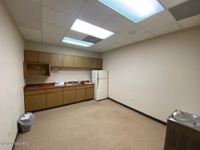 More Photos Of 830 Pleasant St, Saint Joseph Office For Sale