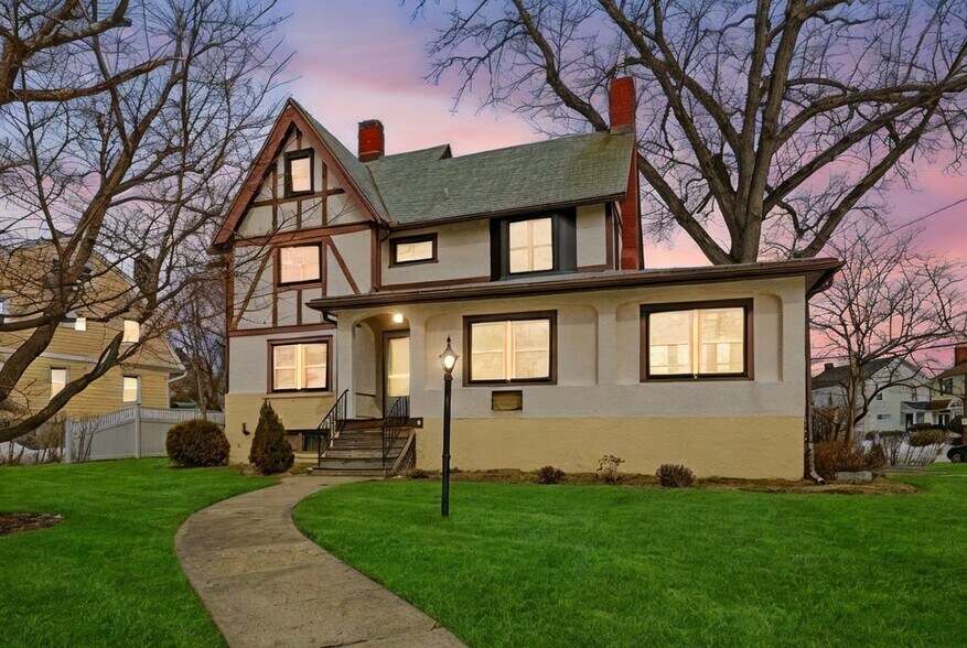 More Photos Of 25 Midland Ave, White Plains Specialty For Sale