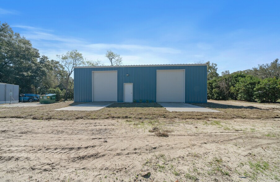 More Photos Of 4820 NE 35th St, Silver Springs Auto Dealership For Sale