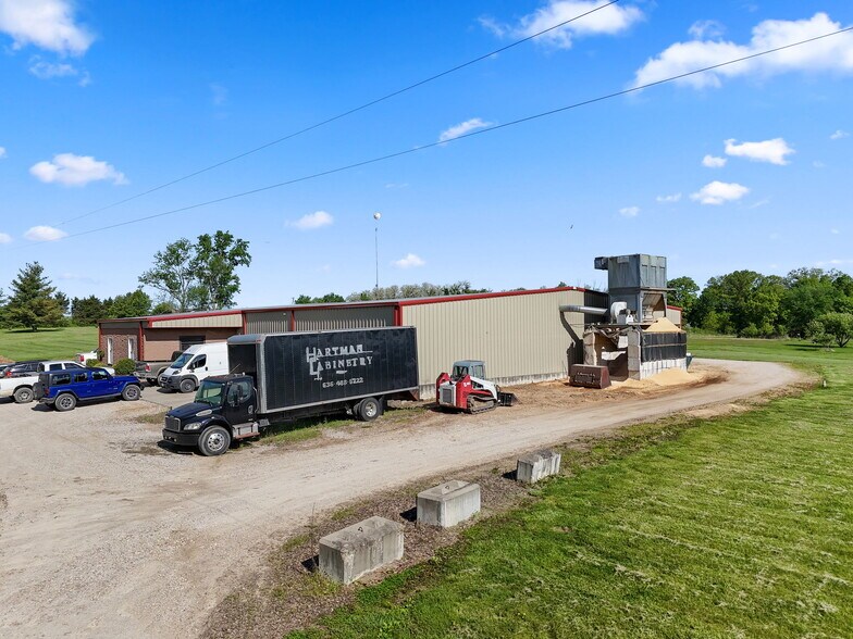 More Photos Of 29 Red Oak Rd, High Hill Manufacturing For Sale