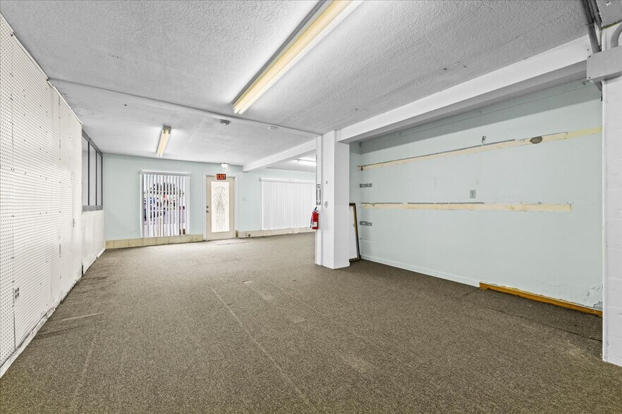 More Photos Of 5812 Missouri Ave, New Port Richey Flex For Sale