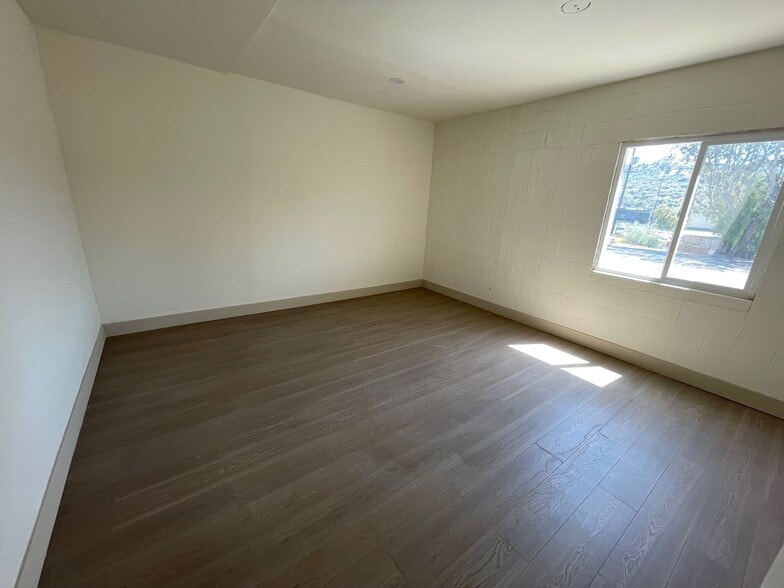 More Photos Of 7216 Valmont St, Tujunga Lodge Meeting Hall For Sale