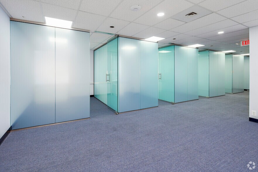 More Photos Of 205 S Whiting St, Alexandria Medical For Lease