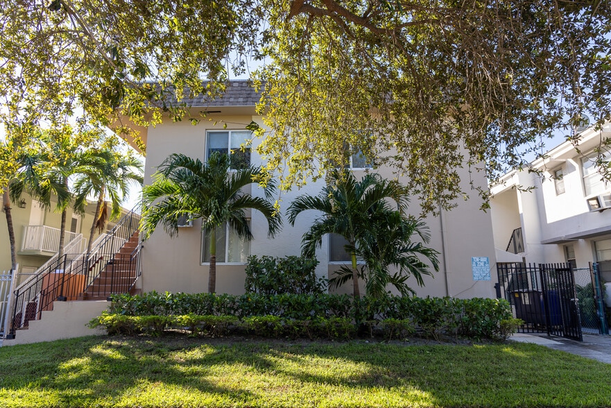 More Photos Of 960 Biarritz Dr, Miami Beach Apartments For Sale