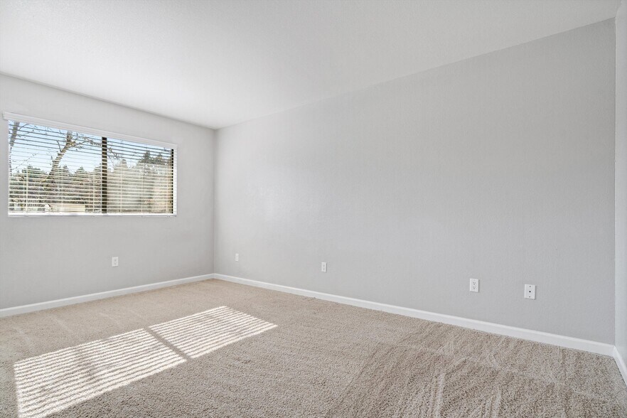 More Photos Of 505-531 Capps Ln, Ukiah Apartments For Sale