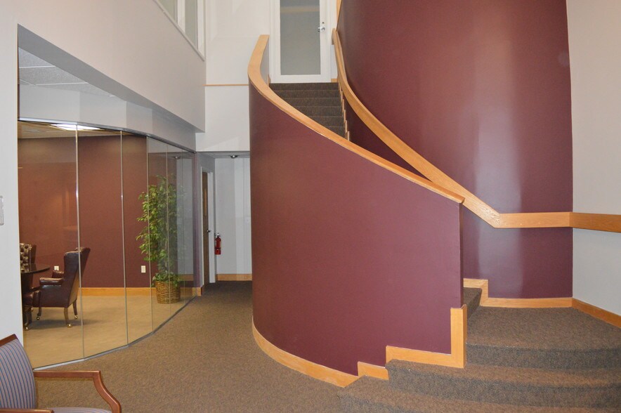 More Photos Of 425 Pleasant St, Brockton Office For Lease