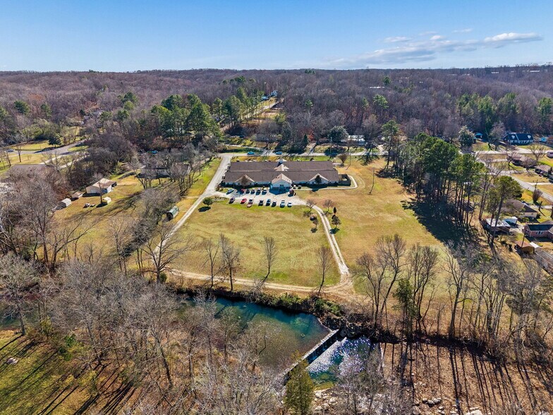 More Photos Of 811 W Main St, Waverly Healthcare For Sale