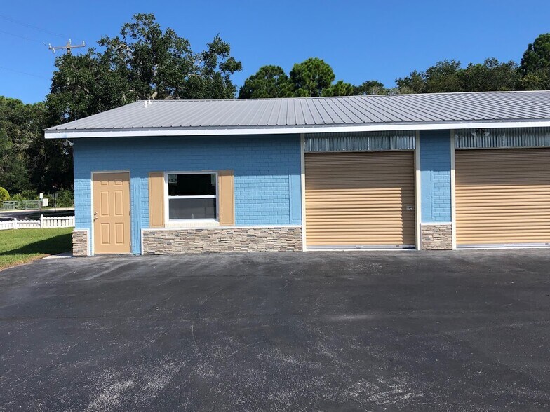 More Photos Of 1945-1947 W Park Ave, Edgewater Warehouse For Lease