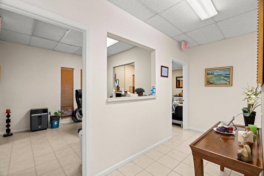More Photos Of 10333 Seminole Blvd, Largo Office For Sale